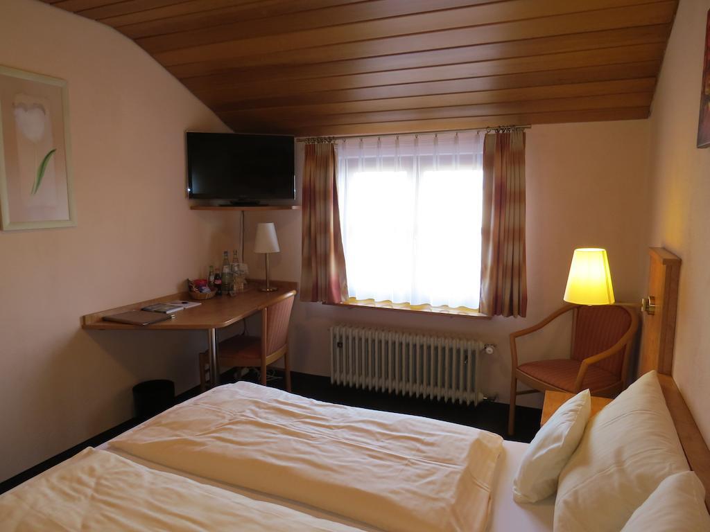 Landgasthof Jaegerstuebchen Neustadt an der Weinstraße Kamer foto