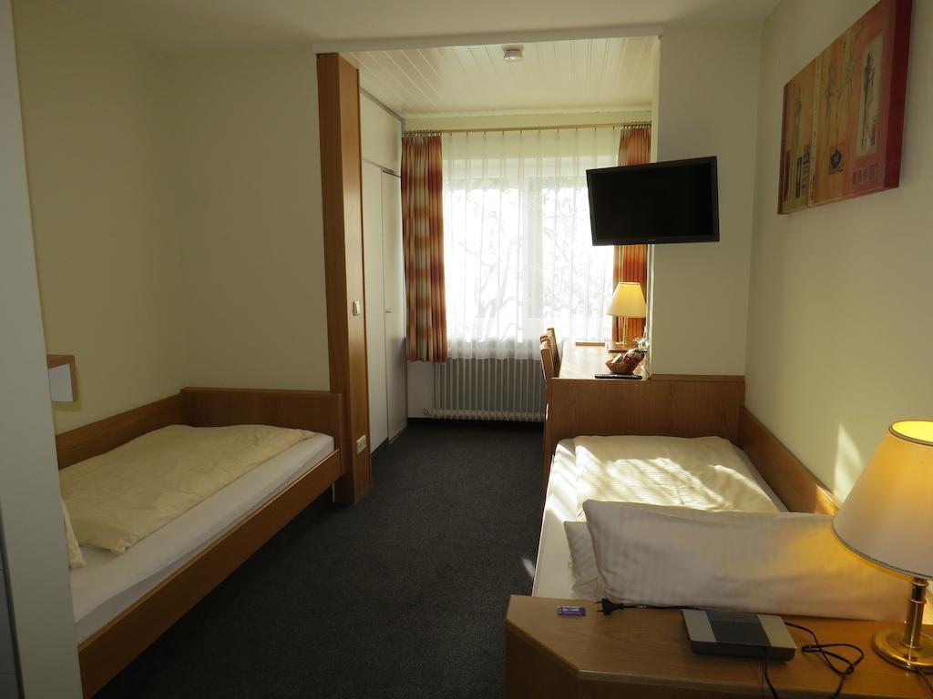 Landgasthof Jaegerstuebchen Neustadt an der Weinstraße Kamer foto