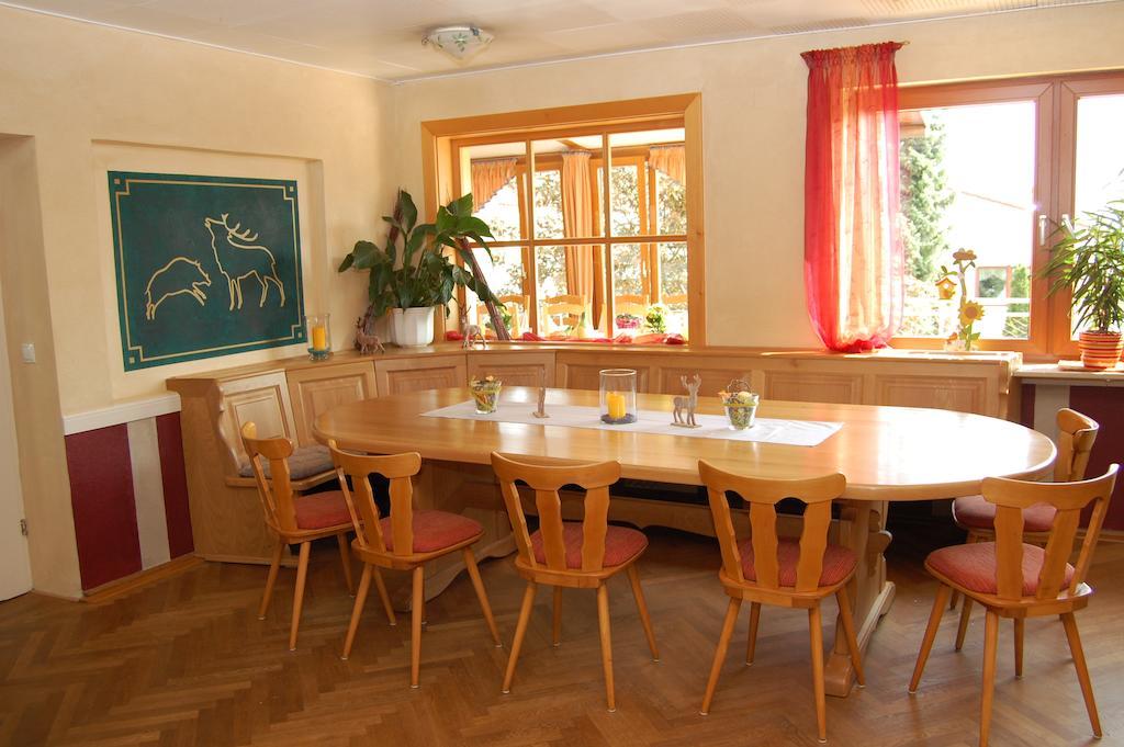Landgasthof Jaegerstuebchen Neustadt an der Weinstraße Buitenkant foto