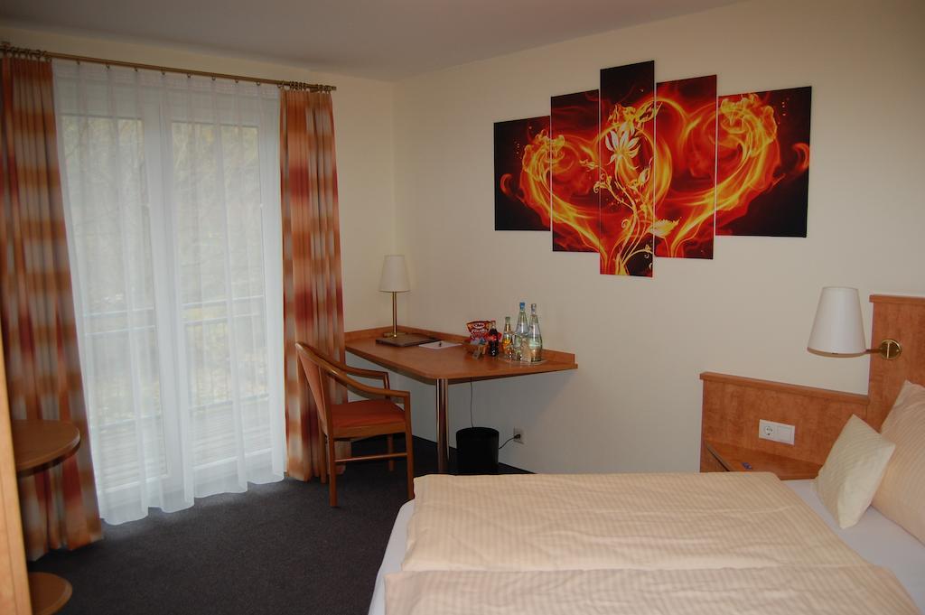 Landgasthof Jaegerstuebchen Neustadt an der Weinstraße Kamer foto