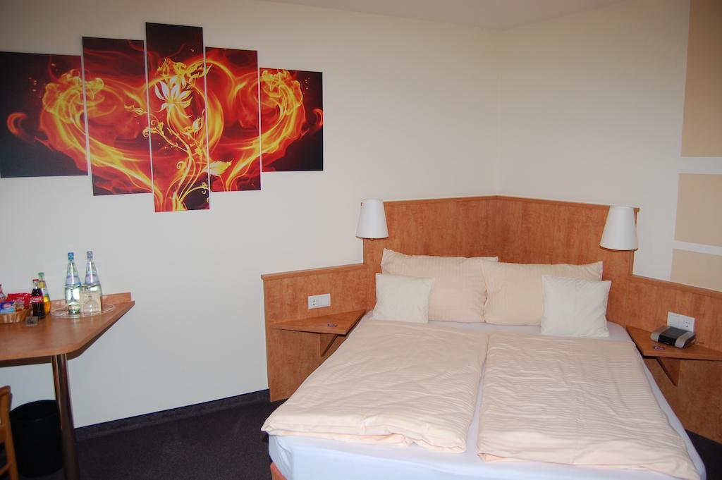 Landgasthof Jaegerstuebchen Neustadt an der Weinstraße Kamer foto